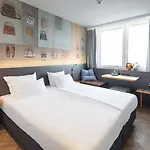 Hotel Loginn 3*