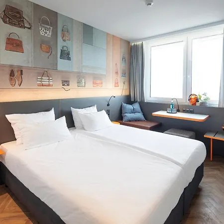 Loginn Hotel