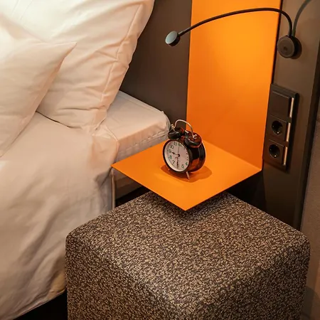 Loginn Hotel *